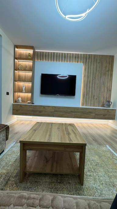 Peace And Luxury In Center, New Bazaar 2 Apartment