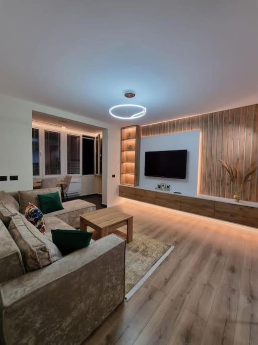 Apartment Peace And Luxury In Center, New Bazaar 2 *
